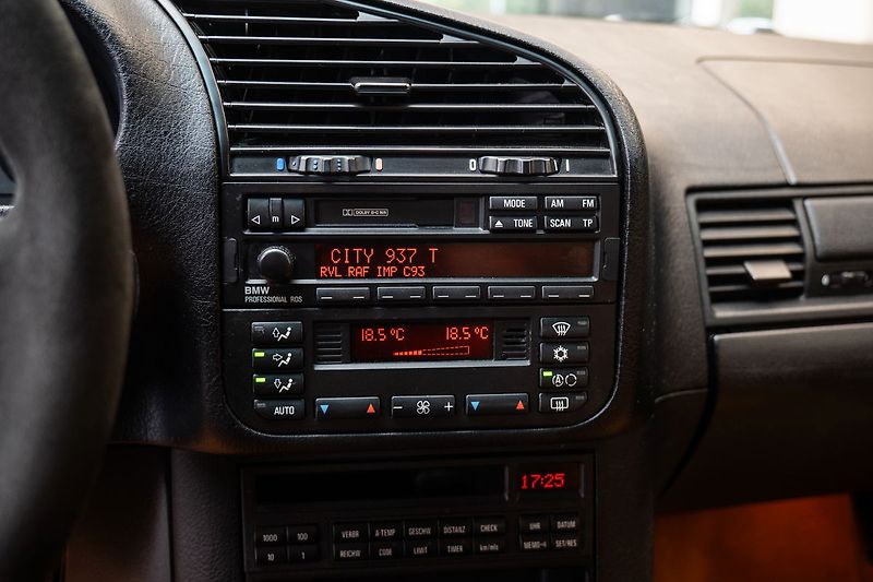 BMW M3 E36 Manuál - fotka 11 z 19