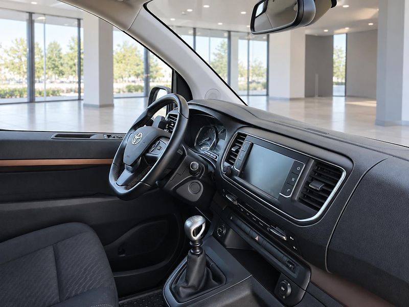 Toyota ProAce Verso (2018) Toyota Proace Verso L0 - fotka 15 z 18