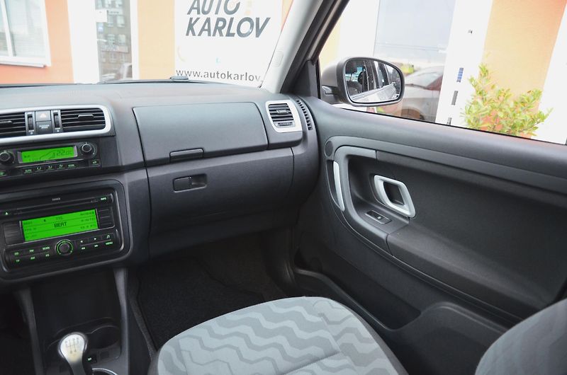 Škoda Fabia (2008) 1.4i 16V 63kW AMB / AUT. KLIMA - fotka 20 z 36