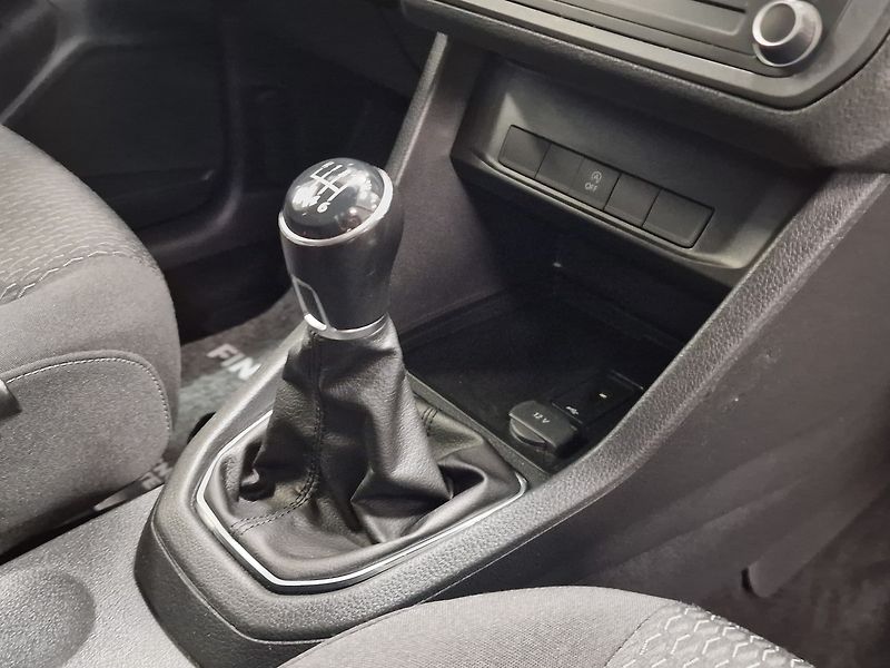 Volkswagen Caddy (2018) - fotka 34 z 62