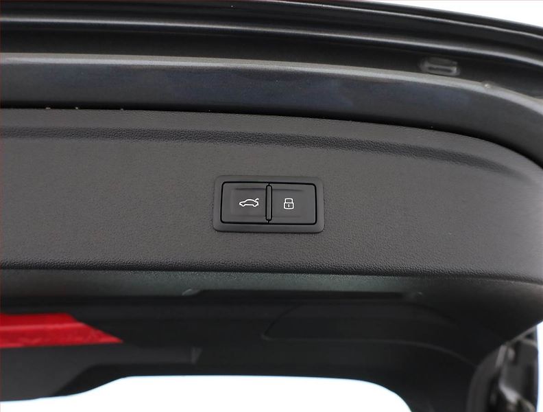 Audi A3 (2024) 35 TFSI - fotka 19 z 21