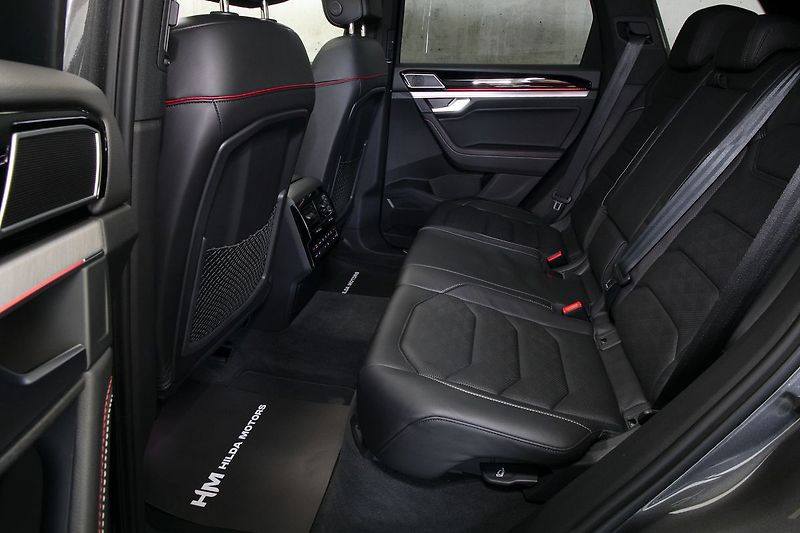Volkswagen Touareg 3.0TDI 210kW R-Line Edition 20 - fotka 14 z 50