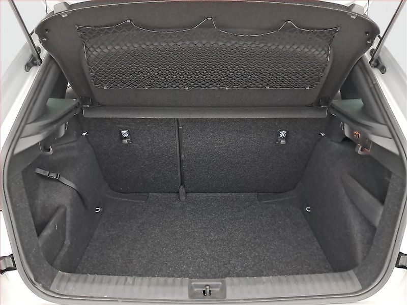Škoda Kamiq (2025) 1.0 TSI, MONTE CARLO, KAMERA - fotka 13 z 20