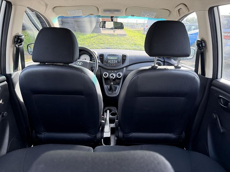 Hyundai i10 1.1i - fotka 11 z 22