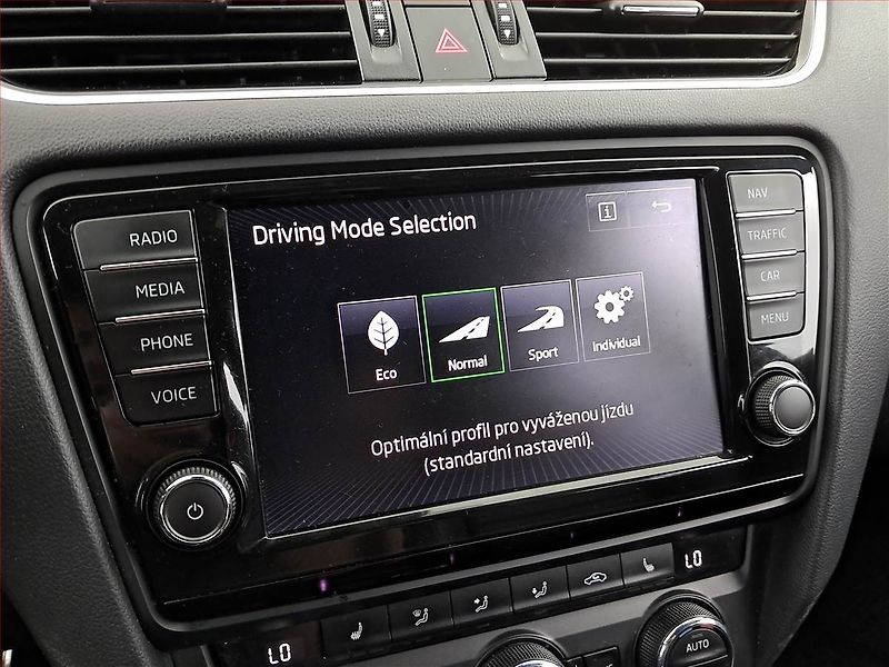 Škoda Octavia (2017) RS 2.0 TDI, Kůže, Navi - fotka 16 z 22