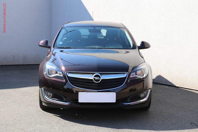 Opel Insignia (2015) 2.0 CDTi, ČR, servis.kniha - fotka 2 z 3