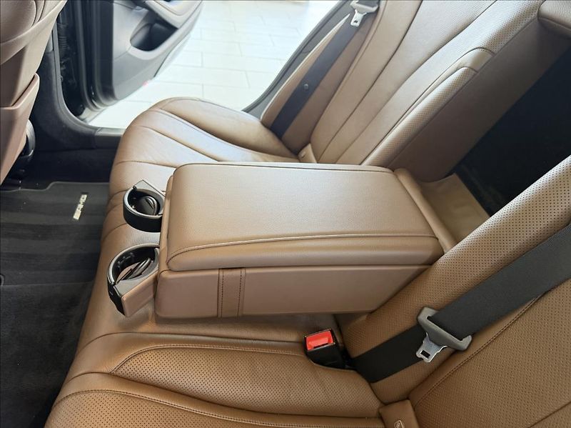 Mercedes-Benz Třídy S 3,0 S350d,AMG packet, 4Matic - fotka 33 z 37