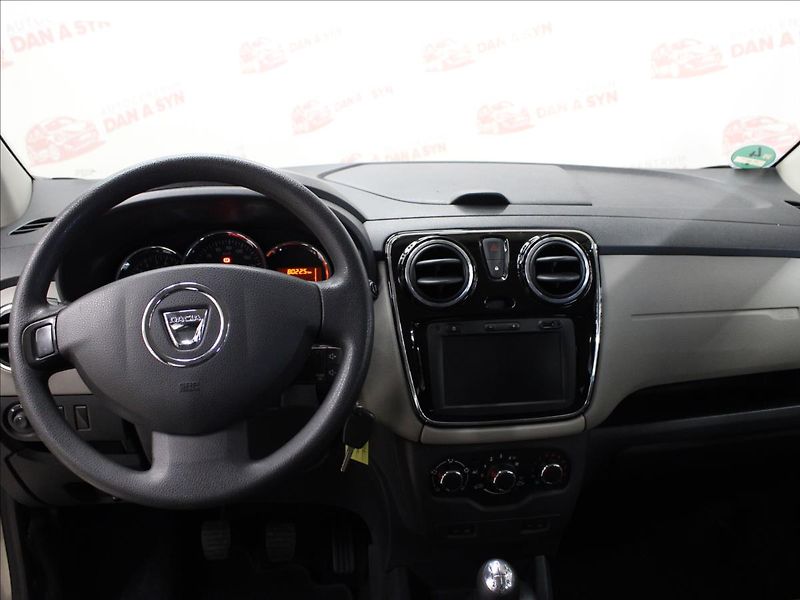 Dacia Lodgy 1,5 dCi Laureate 1.majitel - fotka 23 z 32