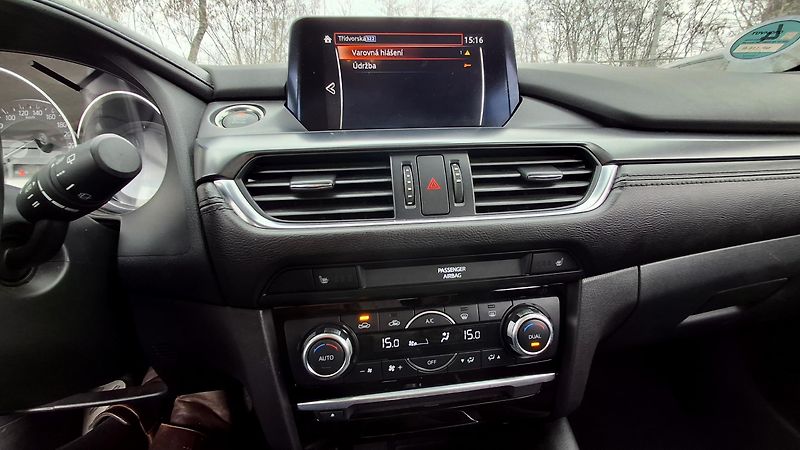 Mazda 6 2.0 benzin Facelit 1. majitel - fotka 23 z 41