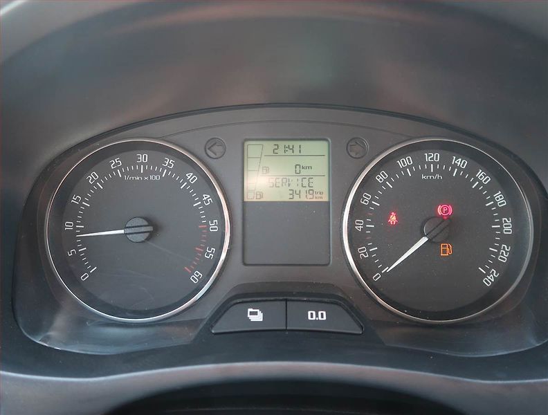 Škoda Fabia (2012) 1.6 TDI, po STK, Tažné - fotka 11 z 14
