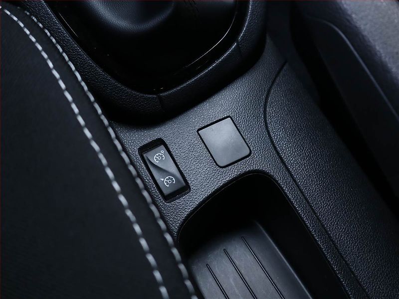 Renault Clio (2020) 0.9 TCe, ČR,1.maj, Tempomat - fotka 13 z 15