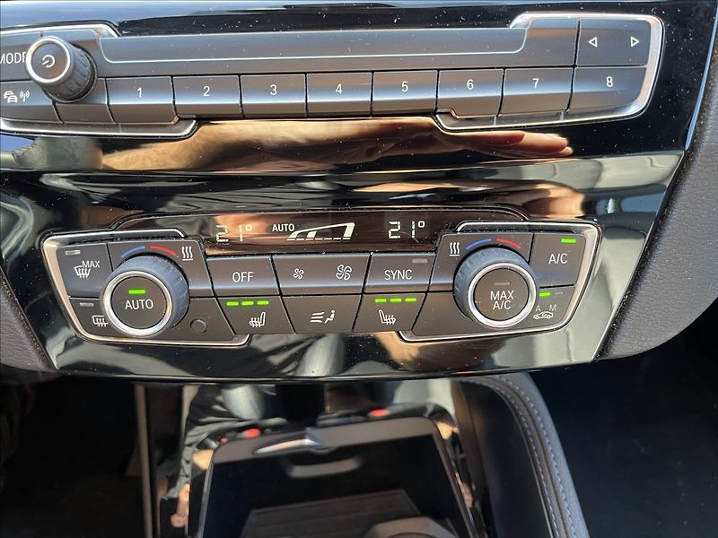 BMW X1 2,0 d 140kw M-Paket X-drive CZ - fotka 17 z 38