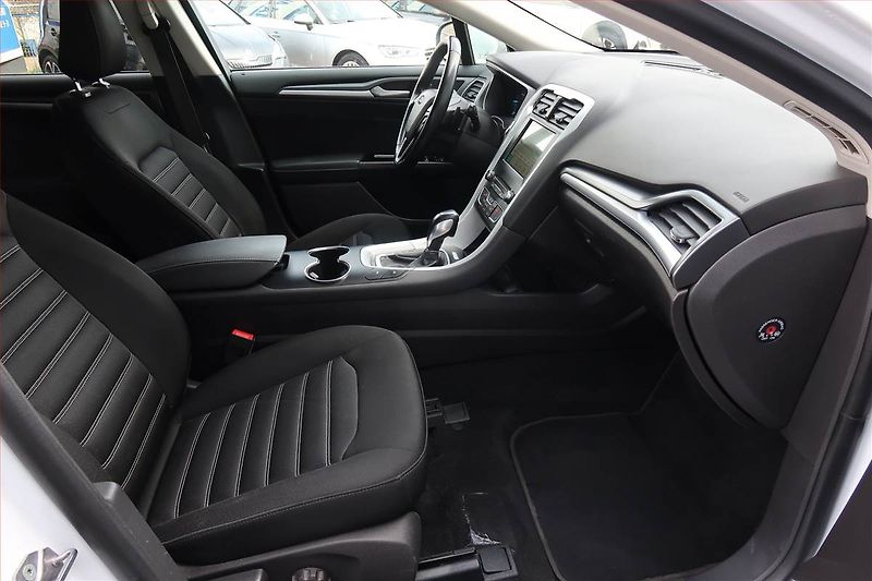 Ford Mondeo (2019) 2.0 TDCI, Automat, Serv.kniha - fotka 9 z 21