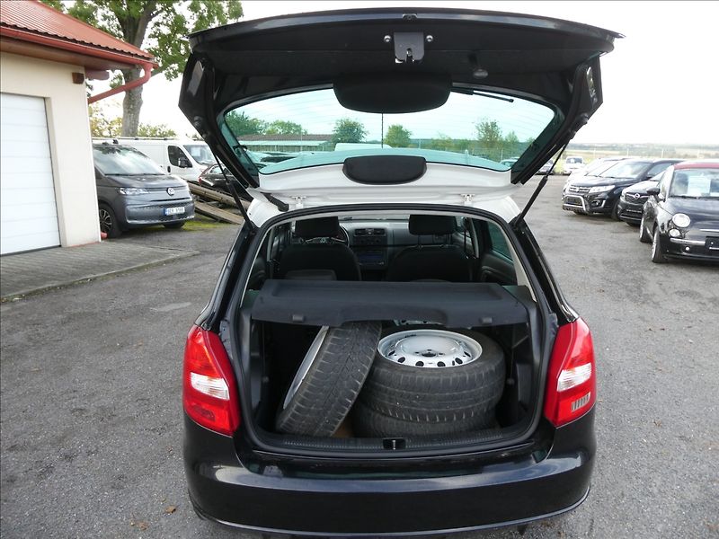 Škoda Fabia 1,2 TSi, 2 x kola, po servise - fotka 18 z 45