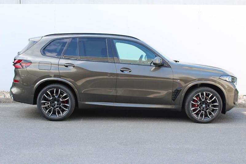 BMW X5 xDrive40d Mpaket - fotka 3 z 26
