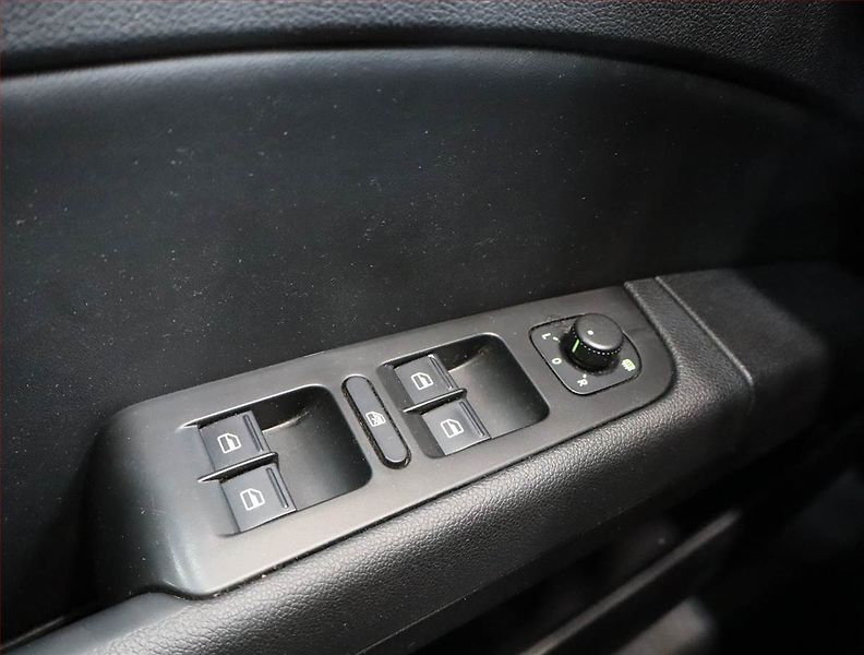 Škoda Superb (2010) 2.0 TDI, Xenony, Tempomat - fotka 20 z 23