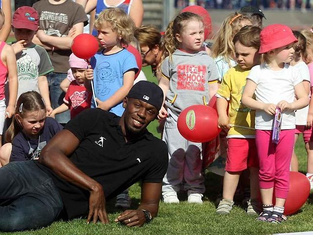 Hvězdný sprinter Usain Bolt si na Čokoládové tretře zazávodil s dětmi.