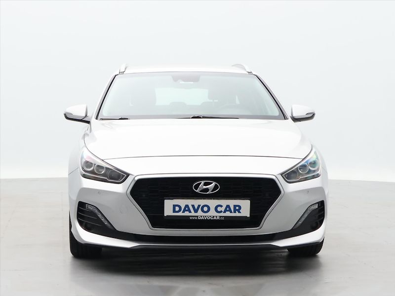 Hyundai i30 1,4 T-GDI 103kW DCT Navi LED - fotka 2 z 32