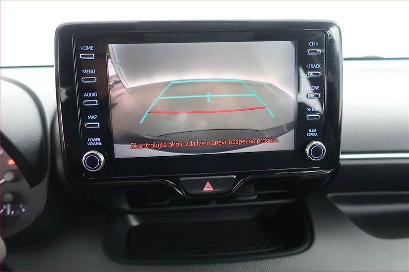 Toyota Yaris (2022) 1.5 VVT-i, Automat, ČR,1.maj - fotka 17 z 17