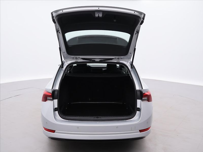 Škoda Octavia 2,0 TDI 85kW Aut.klima CZ DPH - fotka 9 z 27