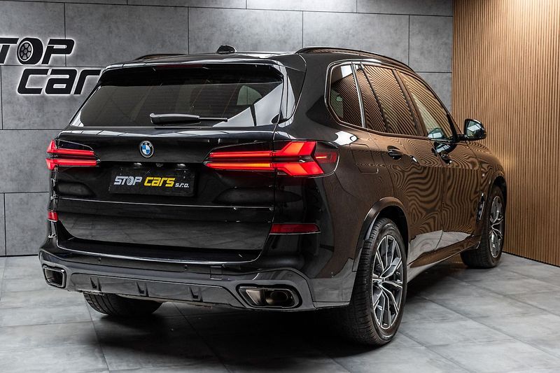 BMW X5 30d xD ///M*ZÁRUKA 9/27*7míst* - fotka 6 z 74