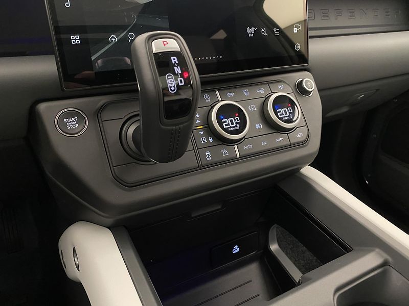 Land Rover Defender (2026) 110 D350 X-Dynamic REZERVACE - fotka 33 z 60