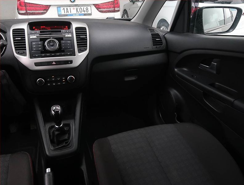 Kia Venga (2016) 1.6 CVVT - fotka 8 z 14