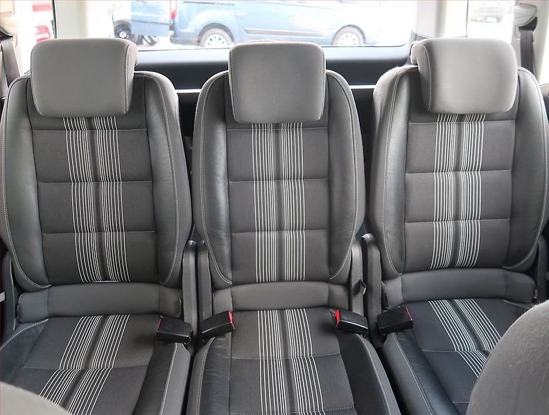 Volkswagen Touran (2012) Comfortline 1.4 TSI, Navi - fotka 10 z 19