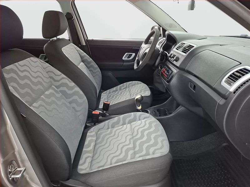 Škoda Fabia (2009) Ambition 1.4 16V, Serv.kniha - fotka 9 z 13