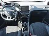 Peugeot 2008 (2017) 1.2PT, ČR, AC, tempo - náhled 8