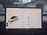 Tesla Model 3 STANDART RANGE 208kw SOH 93,6% - náhled 28