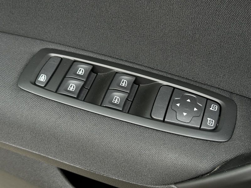 Renault Mégane 1.3TCe 85kW Limited 2Z.KLIMA M - fotka 12 z 37