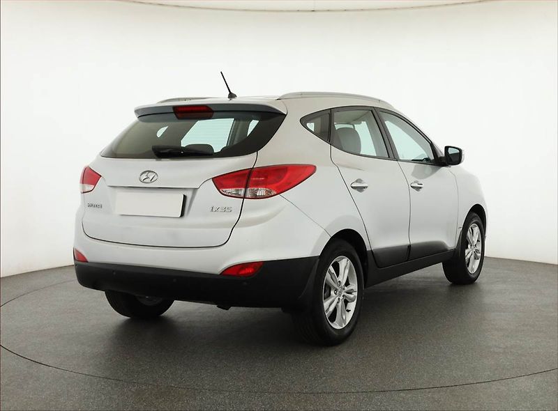 Hyundai ix35 (2012) 1.6 GDI, Serv.kniha, Tempomat - fotka 5 z 17
