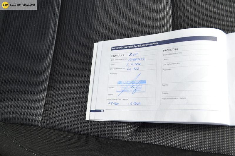 Hyundai i30 WG 1,5I MT SMART FAMILY NAVI - fotka 45 z 47