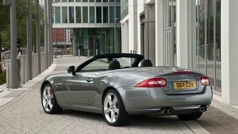 Jaguar XK.