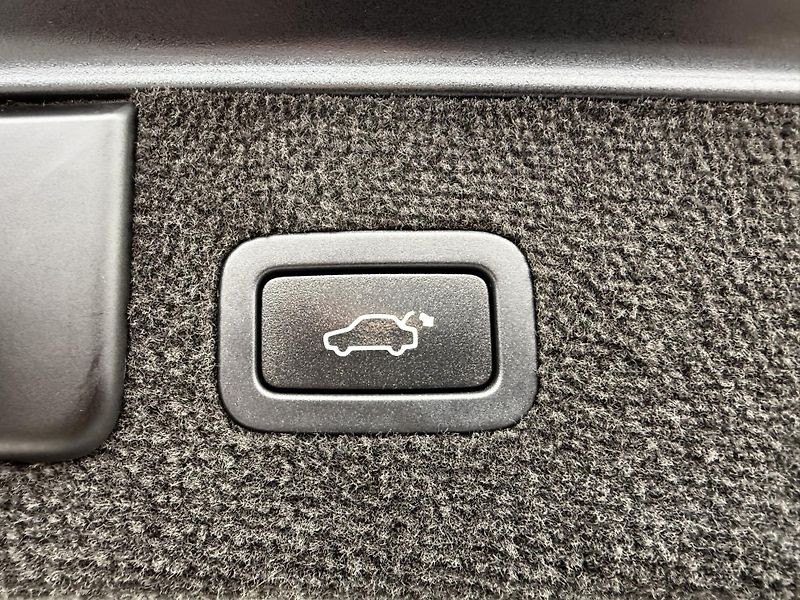 Jaguar XF 3,0 V6 Sportbrake REZERVACE - fotka 12 z 37