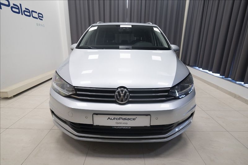 Volkswagen Touran 2,0 TDI MASÁŽ KAMERA VÝHŘEV ČR - fotka 2 z 39