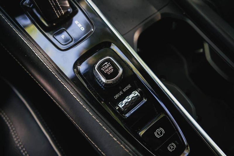 Volvo XC90 (2021) B6 AWD - fotka 26 z 31