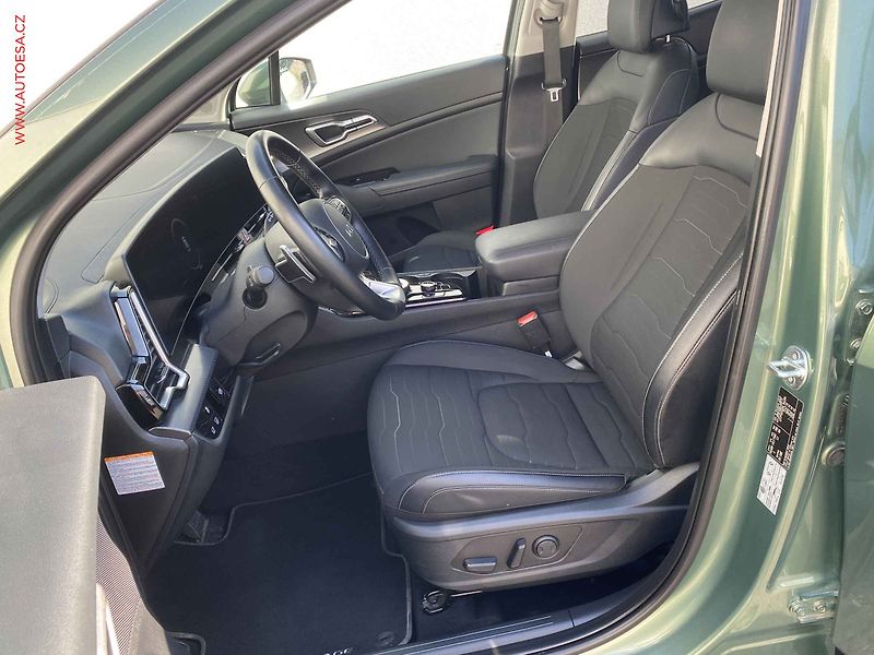 Kia Sportage (2024) 1.6T-GDi HEV 4x4, ČR, AT - fotka 9 z 21