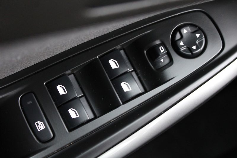 Opel Grandland X 1,2 T  ČR,1.MAJITEL,ENJOY - fotka 20 z 40