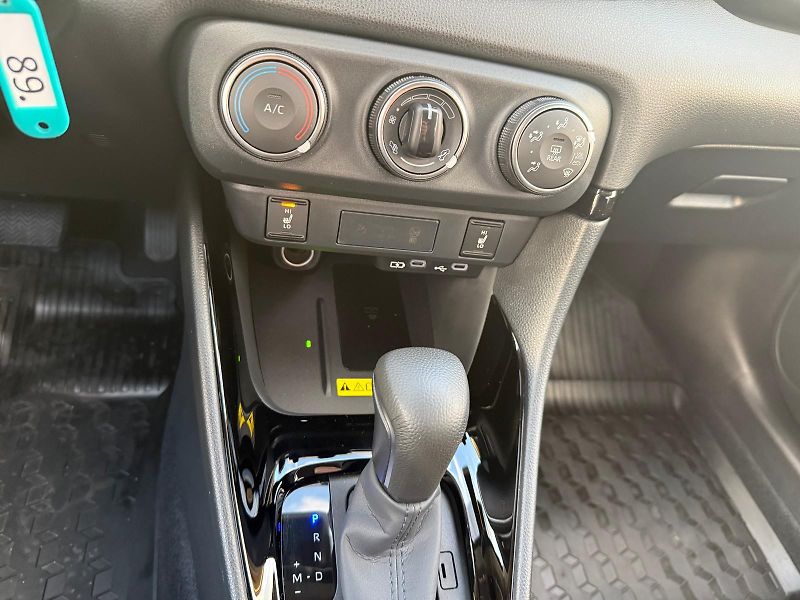 Toyota Yaris 1.5 Dynamic Force Style AT - fotka 21 z 26