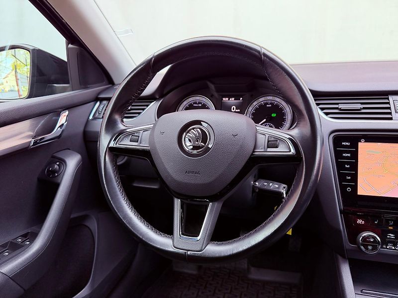 Škoda Octavia 2.0 TDi DSG 4x4 Ambition+ - fotka 19 z 32