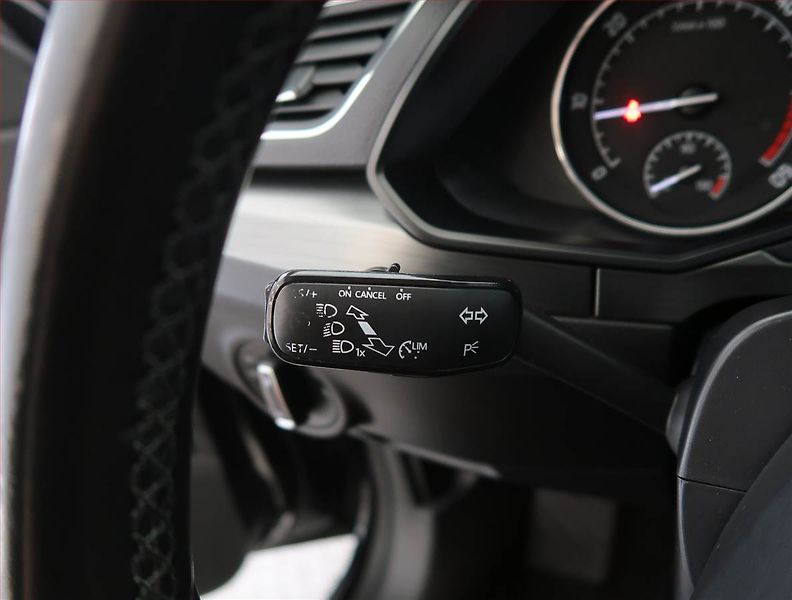 Škoda Superb (2015) Style 2.0 TDI, Automat, Kůže - fotka 24 z 27