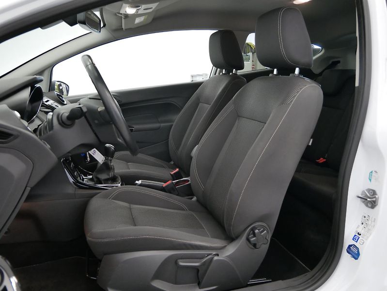 Ford Fiesta - fotka 11 z 24