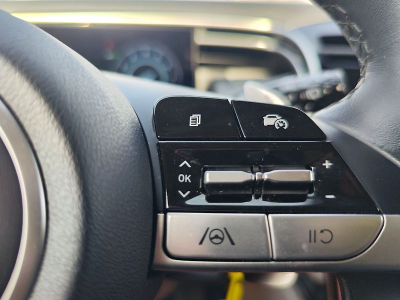 Hyundai Tucson 1.6T-GDI/195kW Smart 4x4 PHEV - fotka 25 z 32
