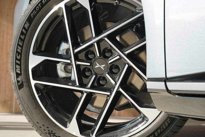 Ostatní DEMO / RWD Long Range - 313 HP - fotka 14 z 56