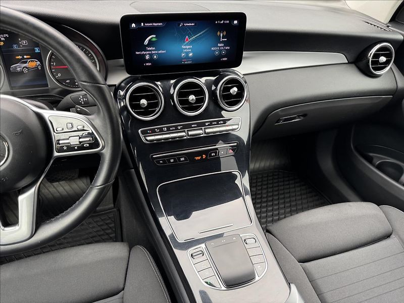 Mercedes-Benz GLC 2,0 220d 4MATIC AT ČR - fotka 18 z 30