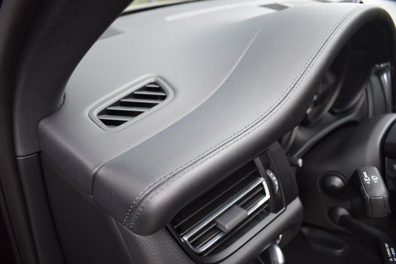 Porsche Macan (2023) T/Pano/KeyLess - fotka 25 z 42