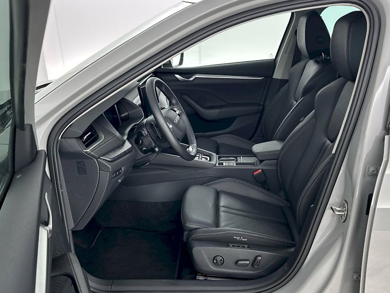 Škoda Octavia (2025) Combi DSG 2.0TDI 110kW Exclusi - fotka 7 z 33