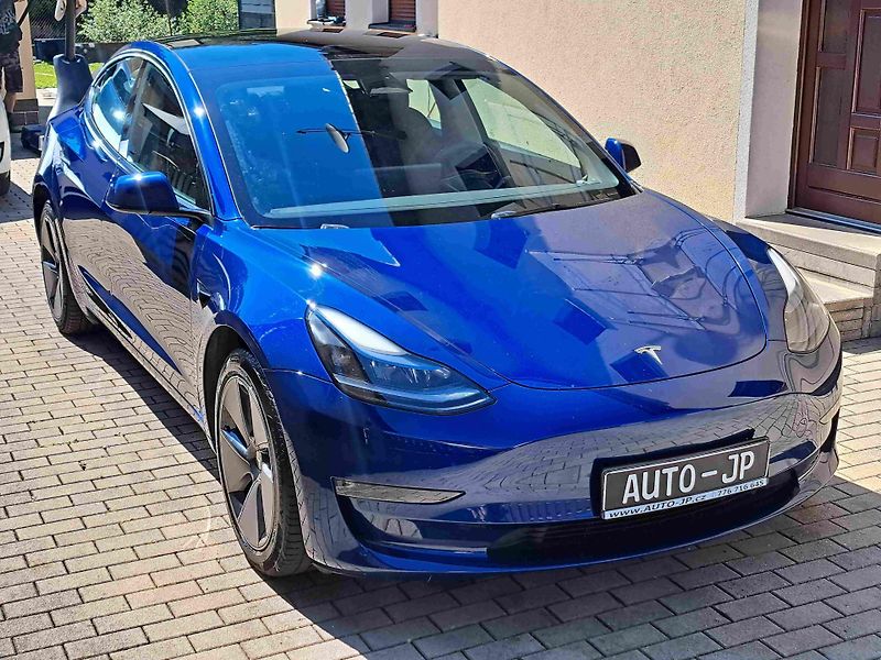 Tesla Model 3 (2023) AWD LED ACC 18ALU NAVI SOH 92% - fotka 2 z 11